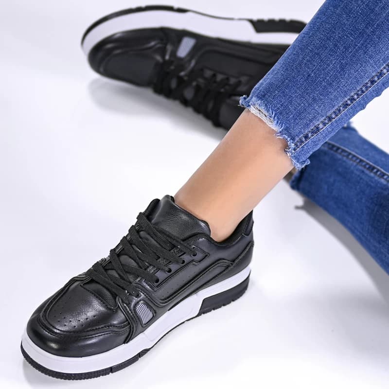 Сникърси W210035 Black