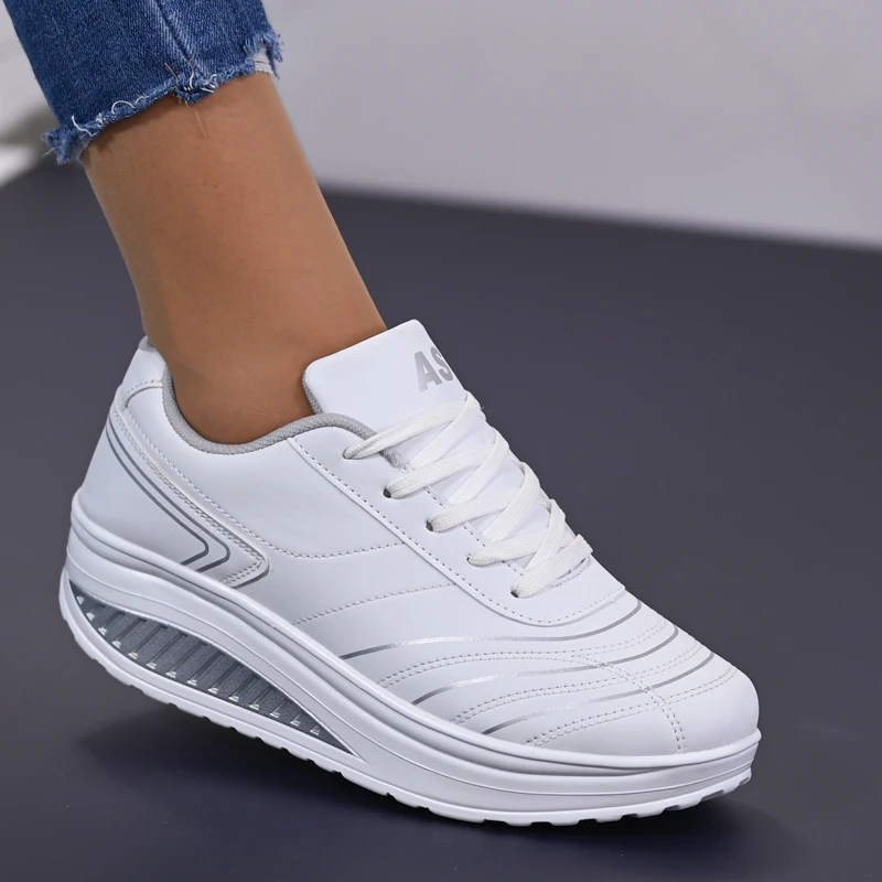 Спортни маратонки W400173 White